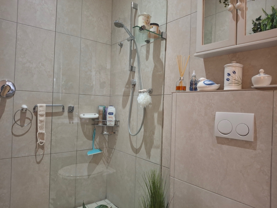 2 Bedroom Property for Sale in Fonteine Retirement Village Western Cape